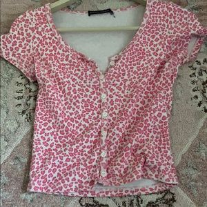 PINK CHEETAH - brandy Melville t - shirt!! 🌸
